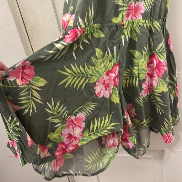 Girls Romper - Picture 2 of 4